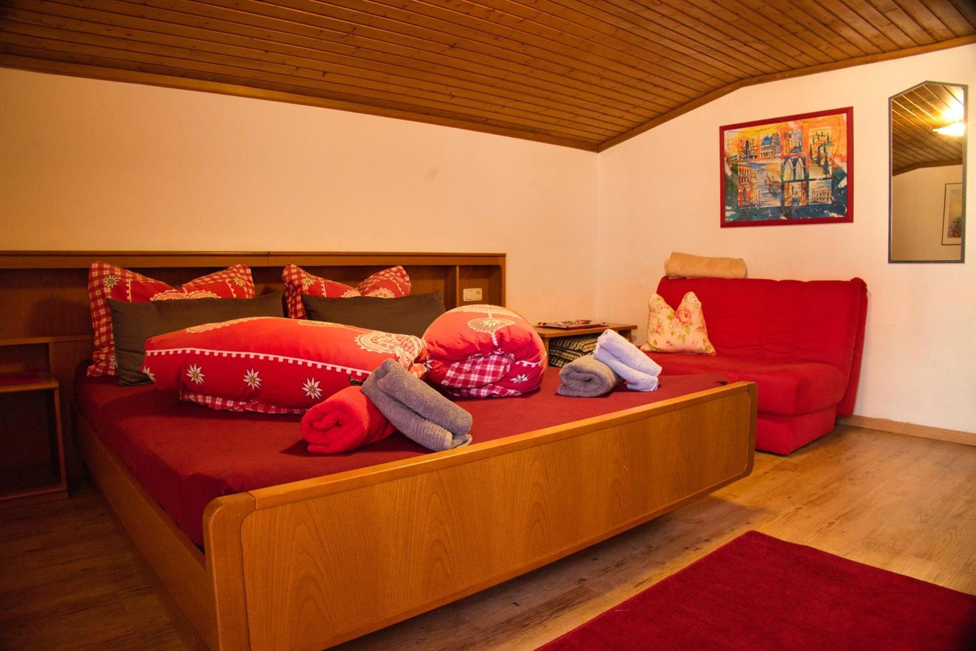 Haus Bergheim Apartment Saalbach-Hinterglemm Ngoại thất bức ảnh